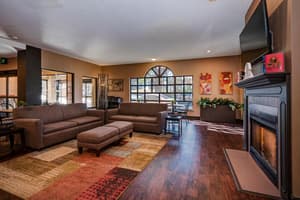 thumbnail: Lobby sitting area