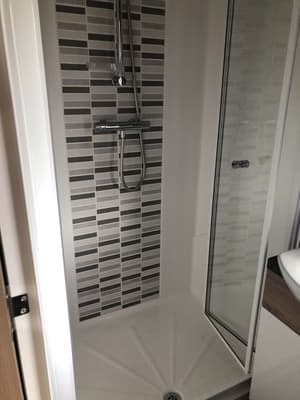 thumbnail: Bathroom shower