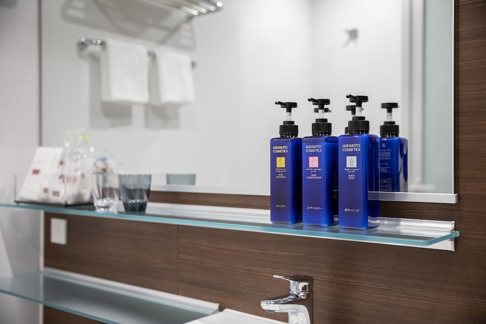 Bathroom amenities
