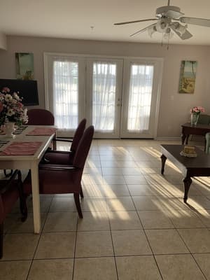 thumbnail: In-room dining