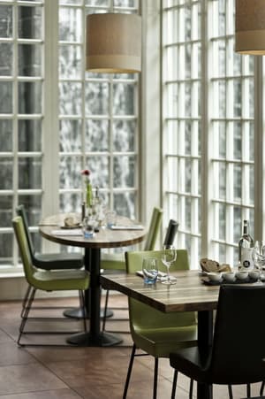 thumbnail: Restaurant