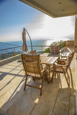 thumbnail: Balcony