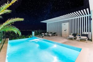thumbnail: Outdoor pool