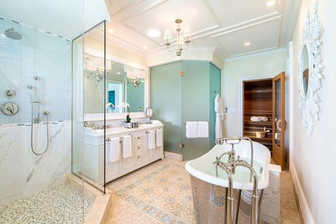 One Bedroom Executive Penthouse Deluxe