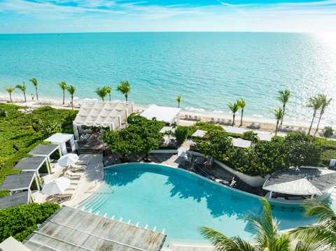 Sea Grapes Pool and Dining