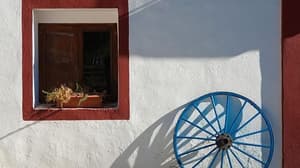 thumbnail: Exterior detail