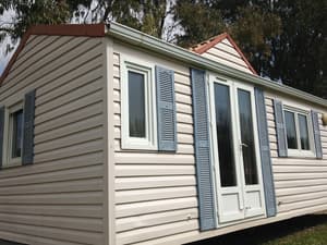 thumbnail: Front of property