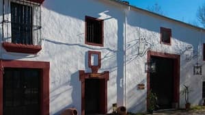 thumbnail: Front of property