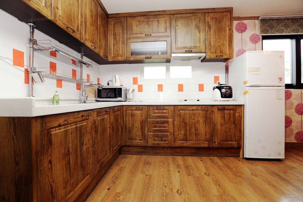 Private kitchenette