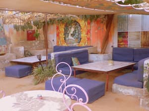 thumbnail: Exterior