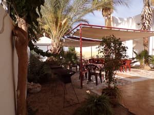 thumbnail: Outdoor dining