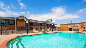 thumbnail: Outdoor pool