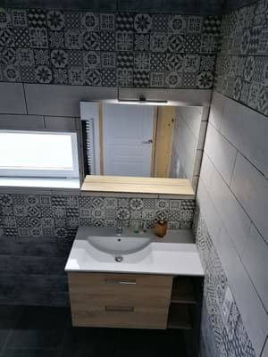 thumbnail: Bathroom sink