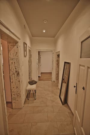 thumbnail: Room amenity