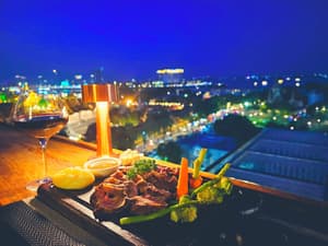 thumbnail: Restaurant