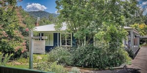 thumbnail: Front of property