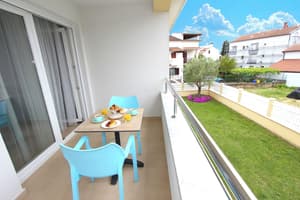 thumbnail: Terrace/patio