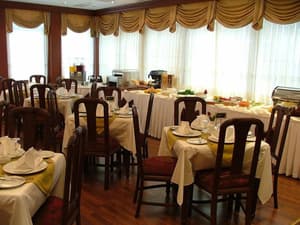 thumbnail: Restaurant