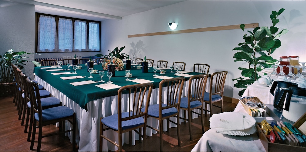 Restaurant-cafeteria