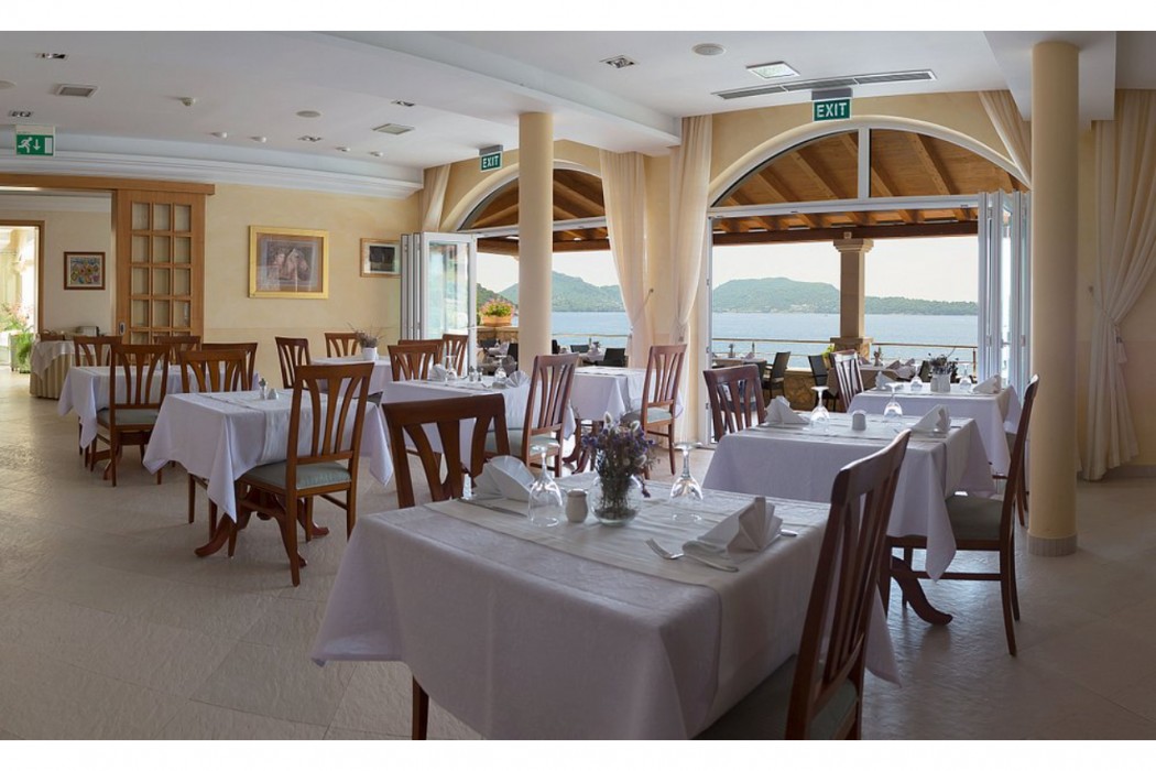 Restaurant-cafeteria