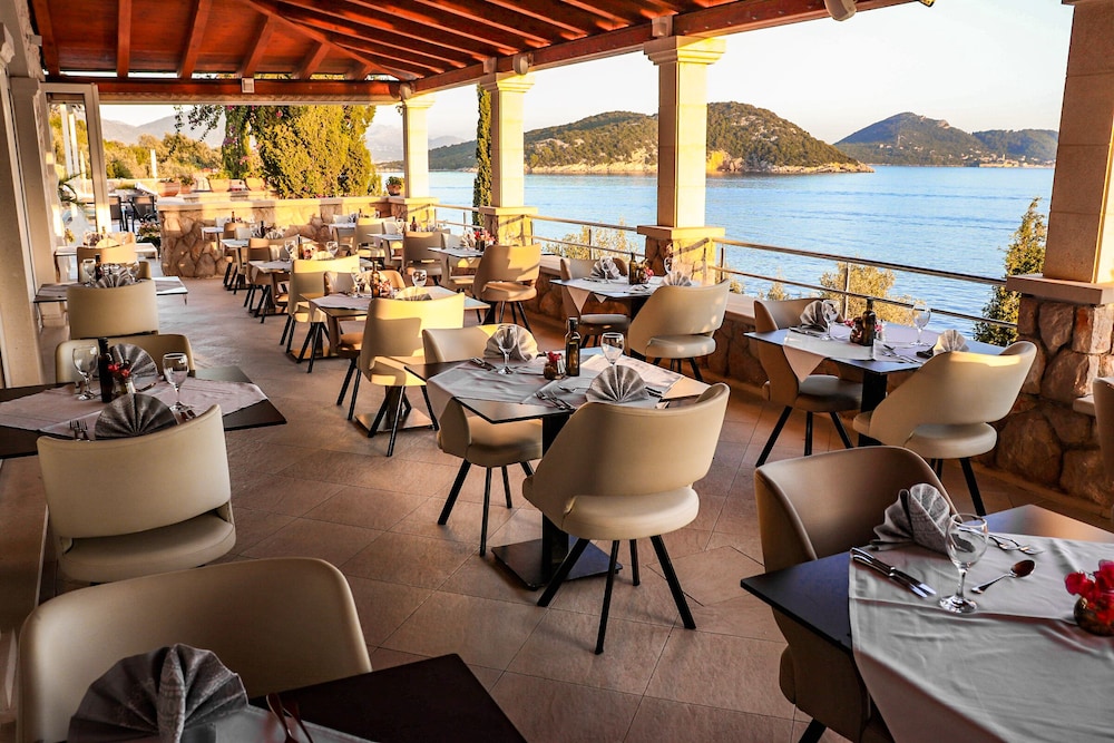 Restaurant-cafeteria