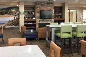 thumbnail: Breakfast area