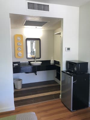 thumbnail: Bathroom sink