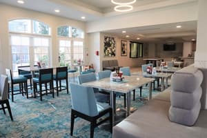 thumbnail: Restaurant