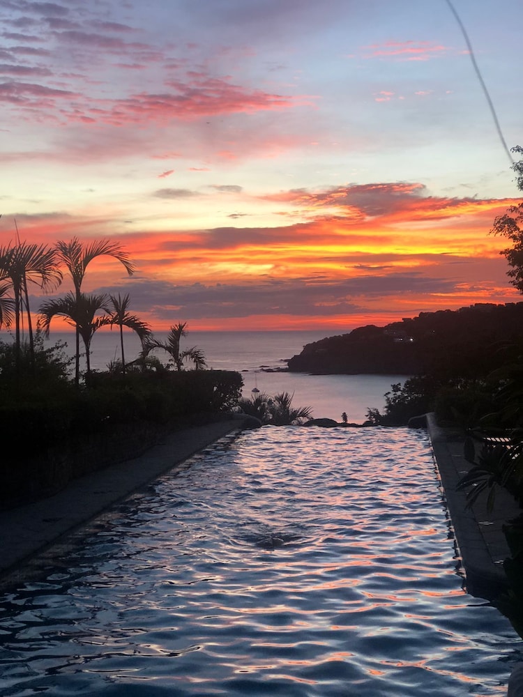 Infinity pool