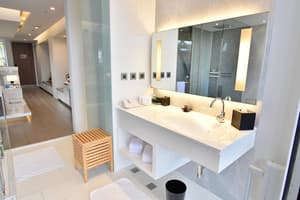 thumbnail: Bathroom sink