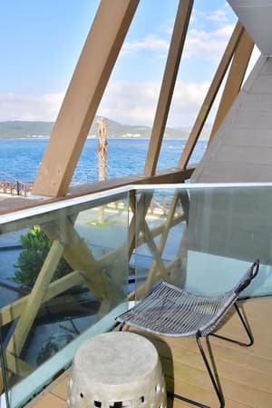 thumbnail: Balcony view