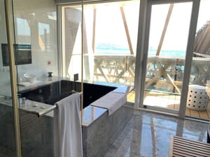 thumbnail: Balcony view