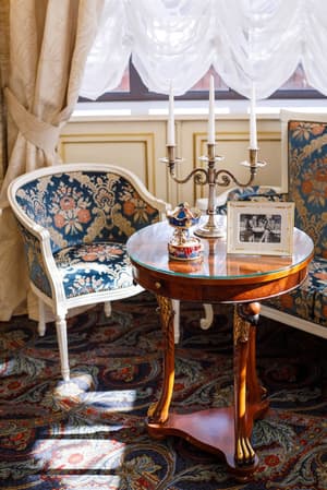 thumbnail: Interior detail