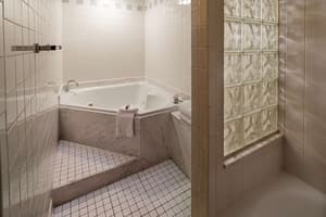 thumbnail: Room amenity