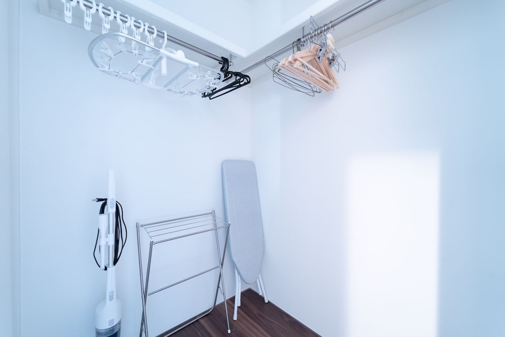 Iron/ironing board