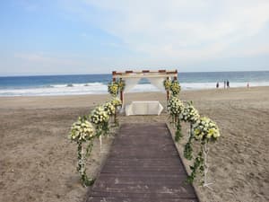 thumbnail: Outdoor wedding area