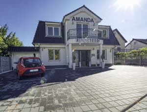 thumbnail: Property entrance