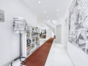 thumbnail: Interior entrance