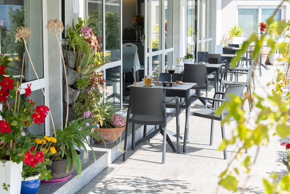 Restaurant-cafeteria