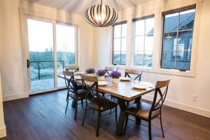 thumbnail: natural light in dining room