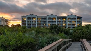 thumbnail: Exterior