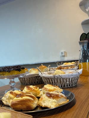 thumbnail: Breakfast area