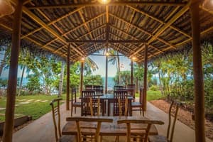 thumbnail: Outdoor dining