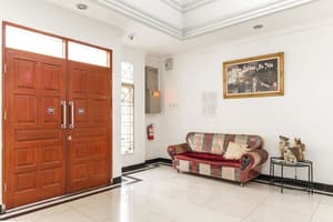 thumbnail: Interior detail