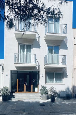 thumbnail: Front of property