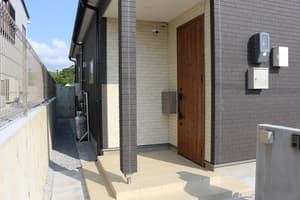 thumbnail: Property entrance