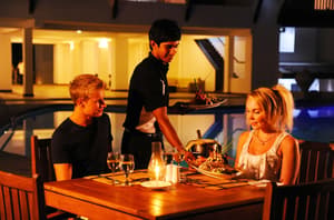 thumbnail: Food court