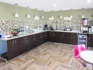 thumbnail: Breakfast area