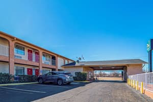 thumbnail: Exterior