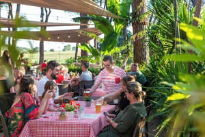 thumbnail: Outdoor dining